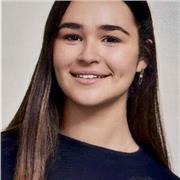 Se imparten clases de matemáticas, física y química, etc. Desde primaria hasta 4 de la ESO, con premio a la excelencia académica